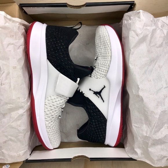 NEW Jordan Trainer 2 Flyknit Black White and Red - Picture 7 of 8